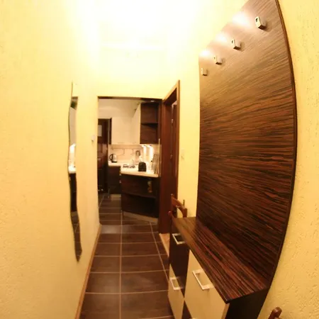 Apartmán J2 *