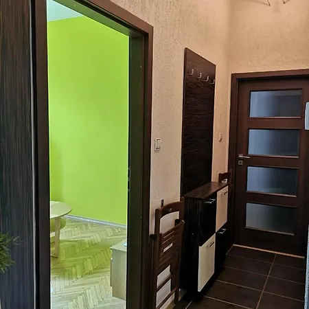 J2 Apartment *