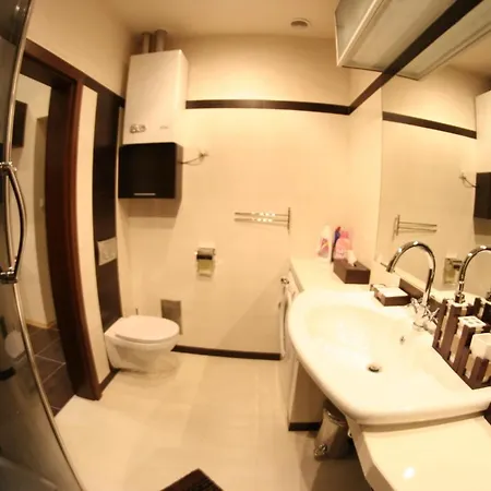 J2 Apartment